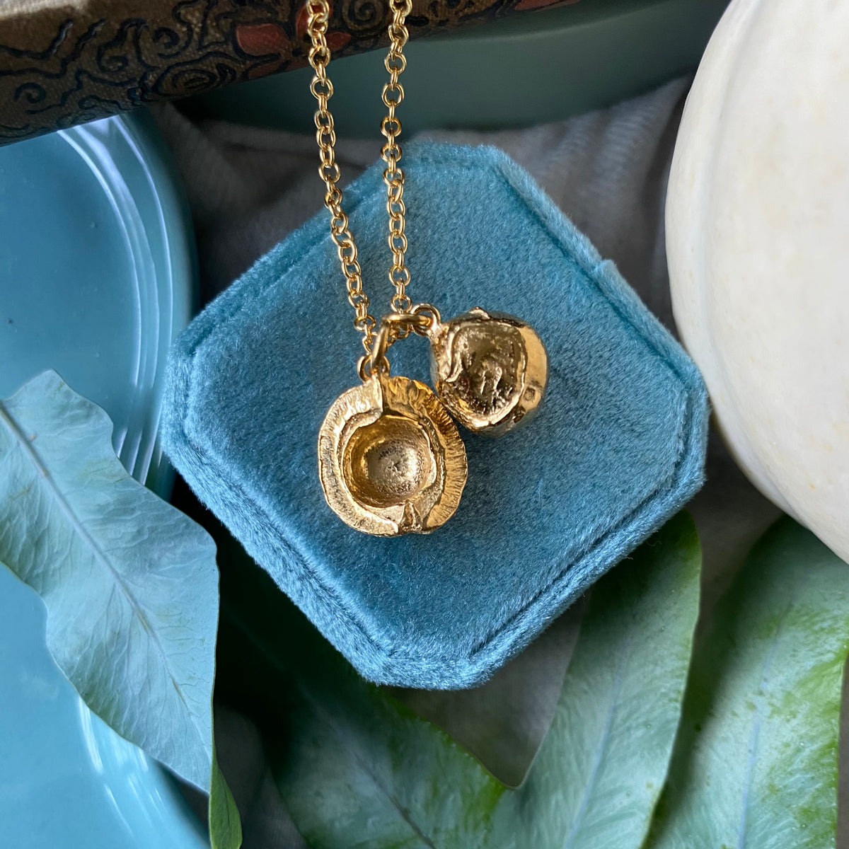 Conker and Shell Necklace