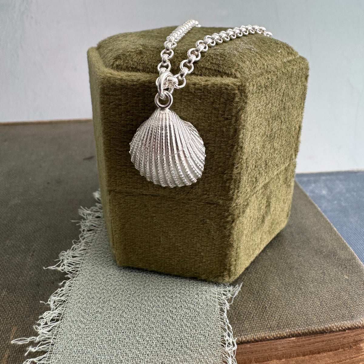Cockle Shell Bracelet