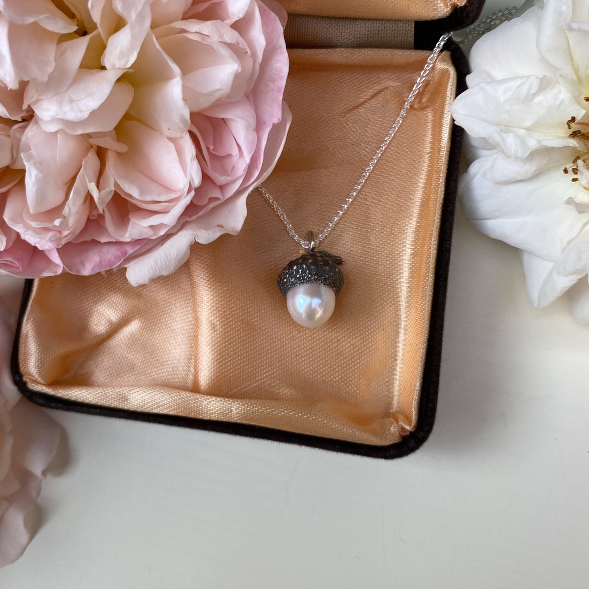 Acorn Cup Pearl Necklace