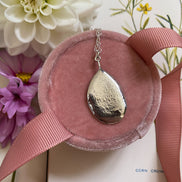 Velvet Cloak Leaf Necklace