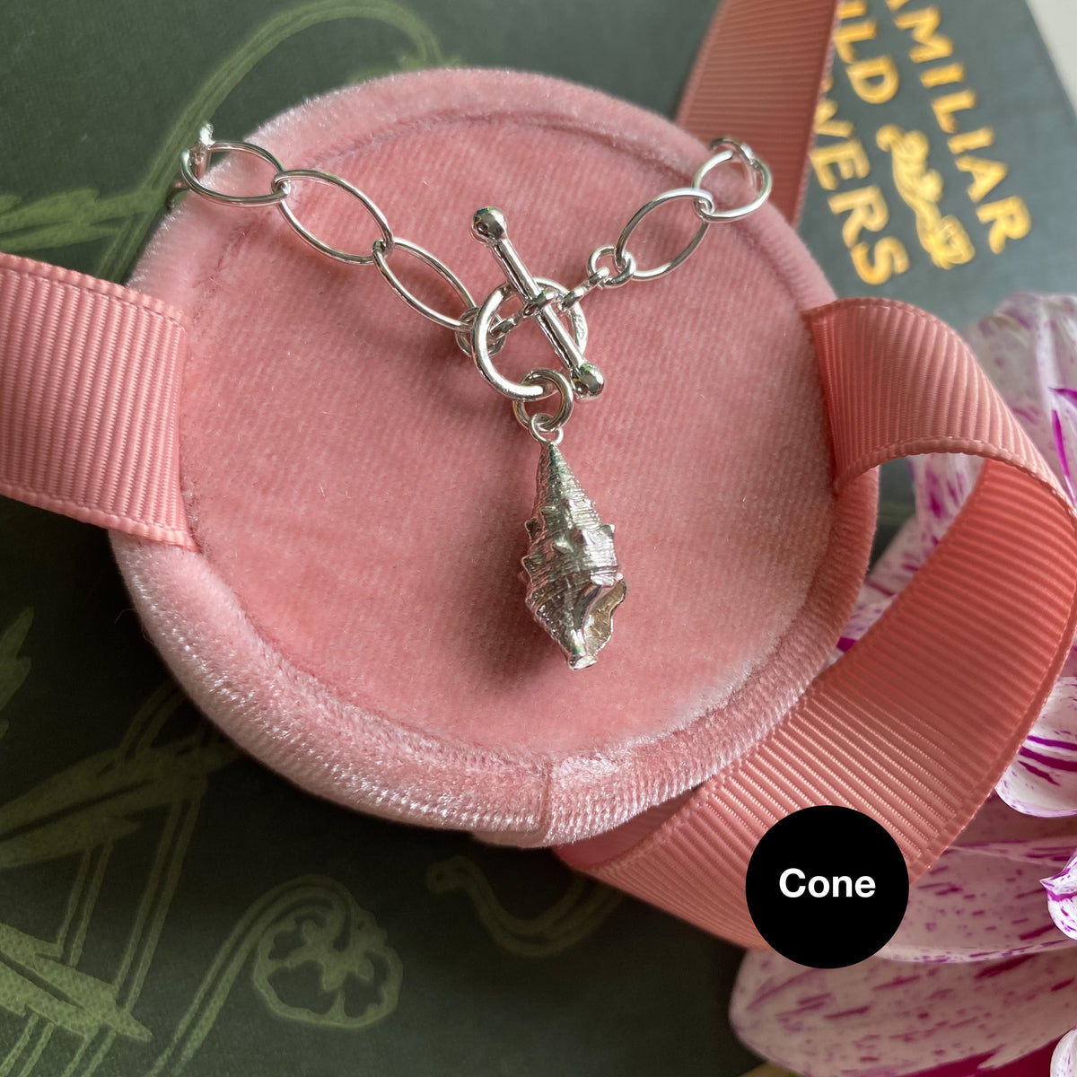 Custom Single Shell Charm Bracelet