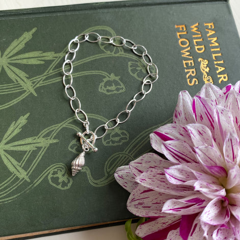 Custom Single Shell Charm Bracelet
