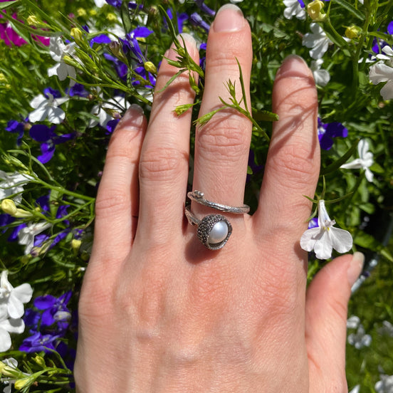 Acorn Cup Pearl Ring